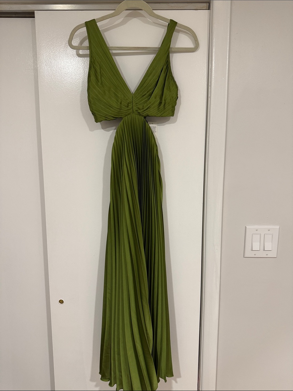 Abercrombie & Fitch Olive Green Pleated Cutout Maxi Dress